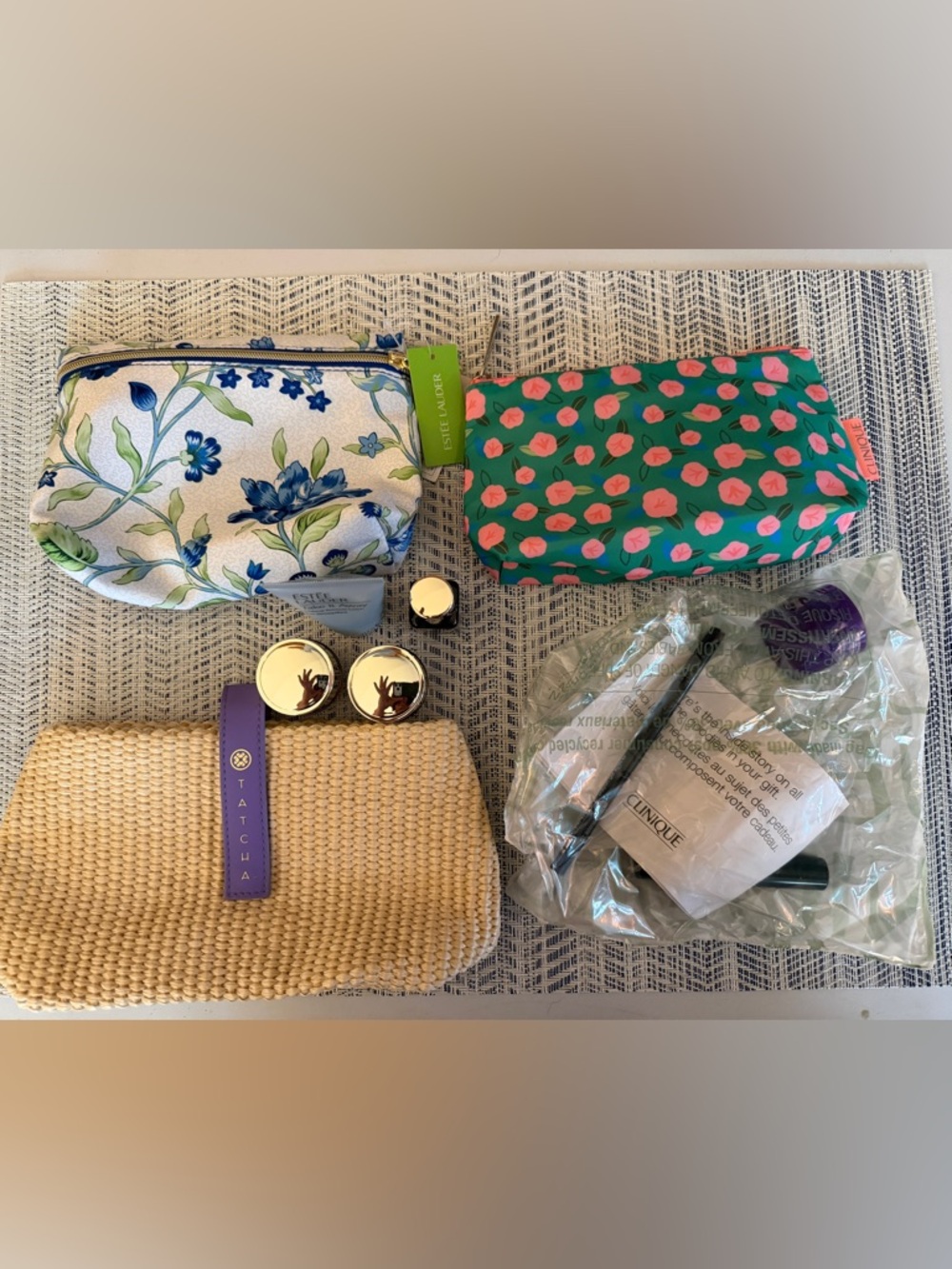 Make up Gift Sets: Estée Lauder, Clinique, Tatcha Straw Bag New!
